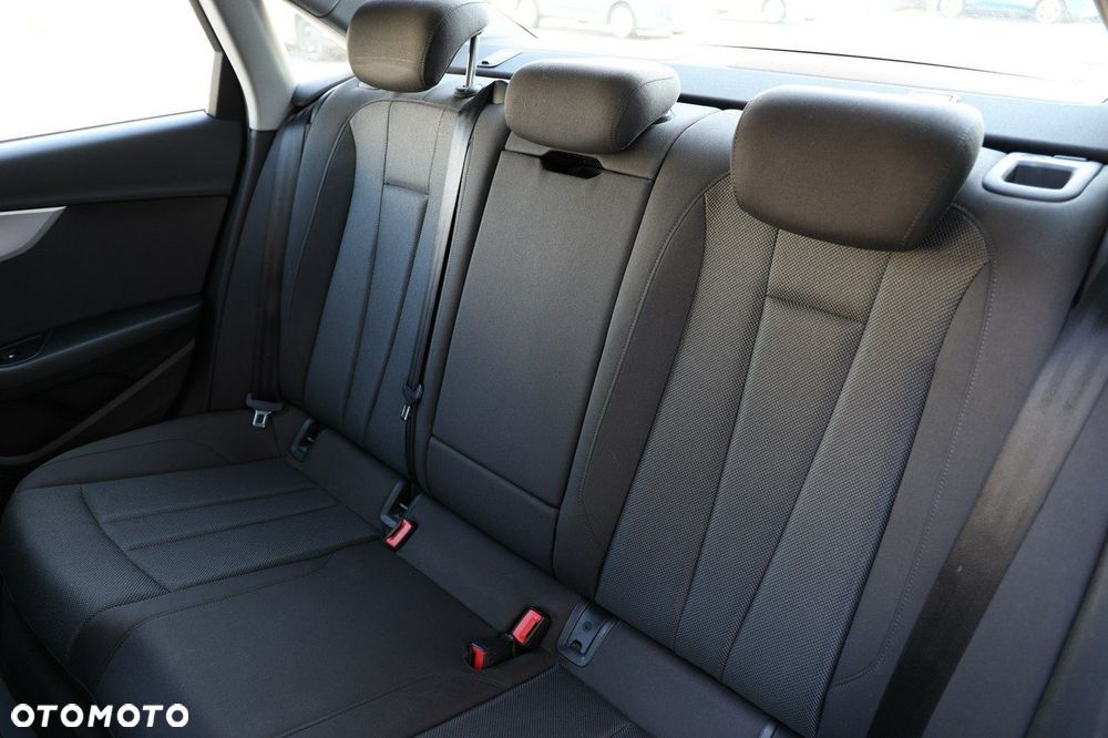 Audi A4 Avant - 30