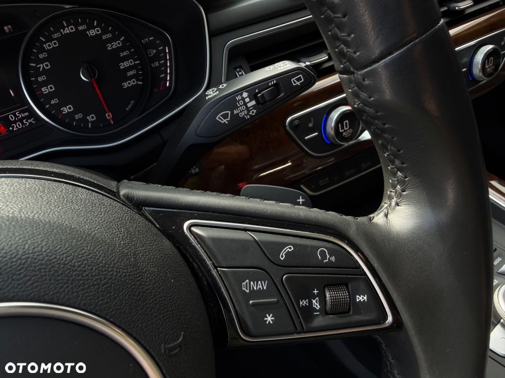 Audi A4 Avant 40 TDI quattro S tronic S line - 29
