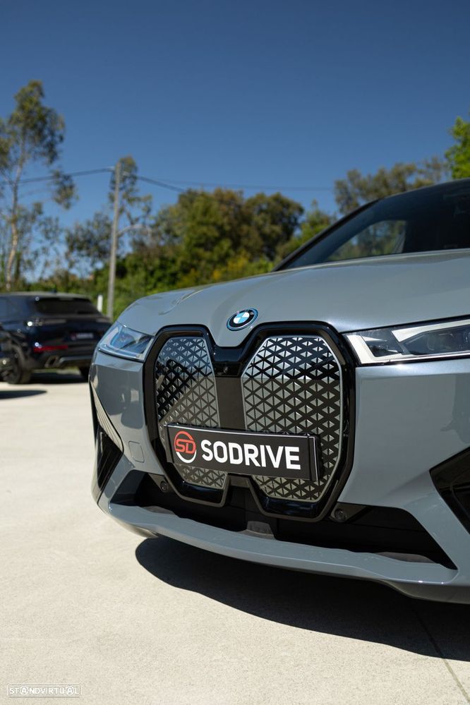 BMW iX xDrive 40 Pack Desportivo - 48