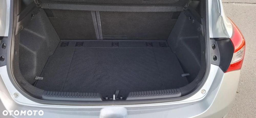 Hyundai i30 ver-1-6-crdi-passion - 15