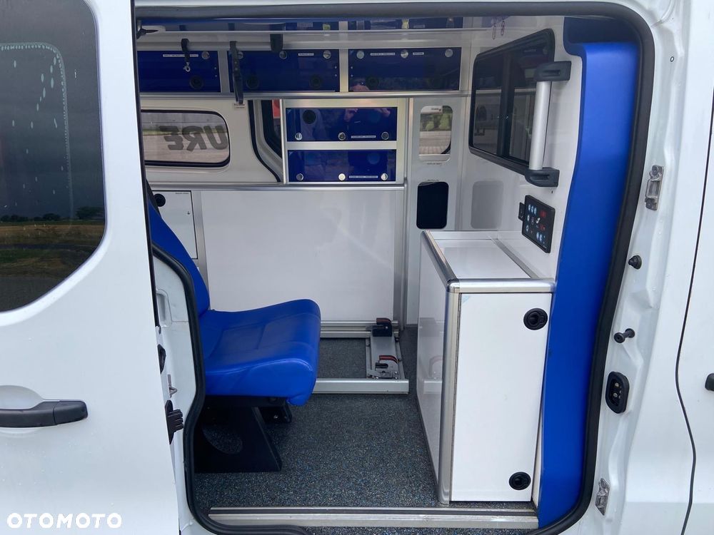 Opel Ambulans Karetka vivaro - 23