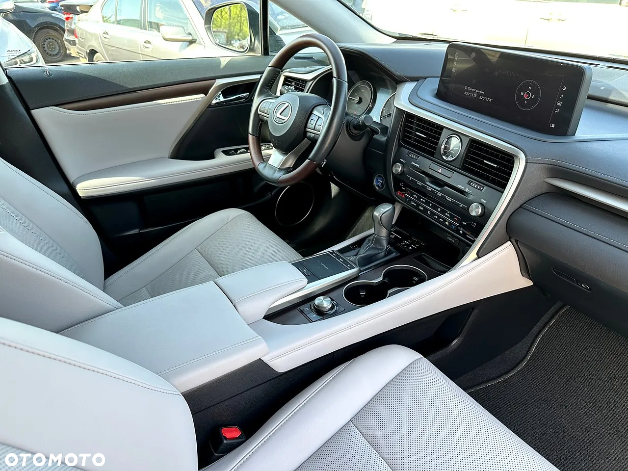 Lexus RX - 15