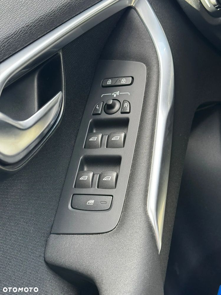 Volvo V40 D2 Momentum - 5