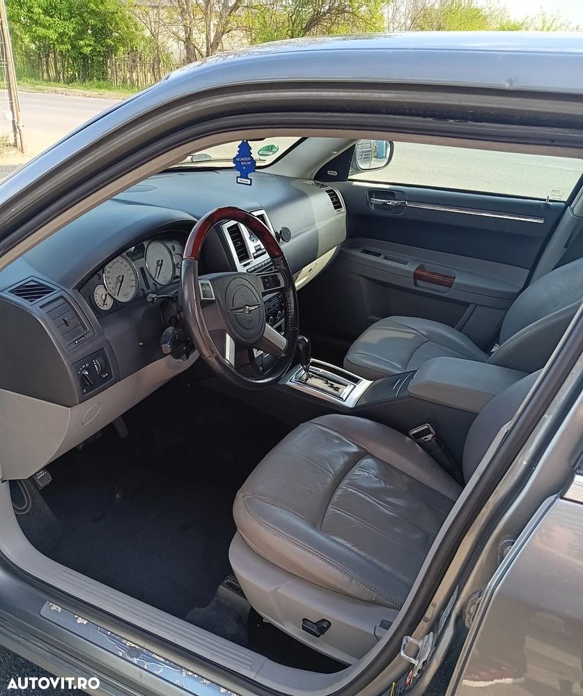 Chrysler 300C 3.0L CRD V6 aut - 8