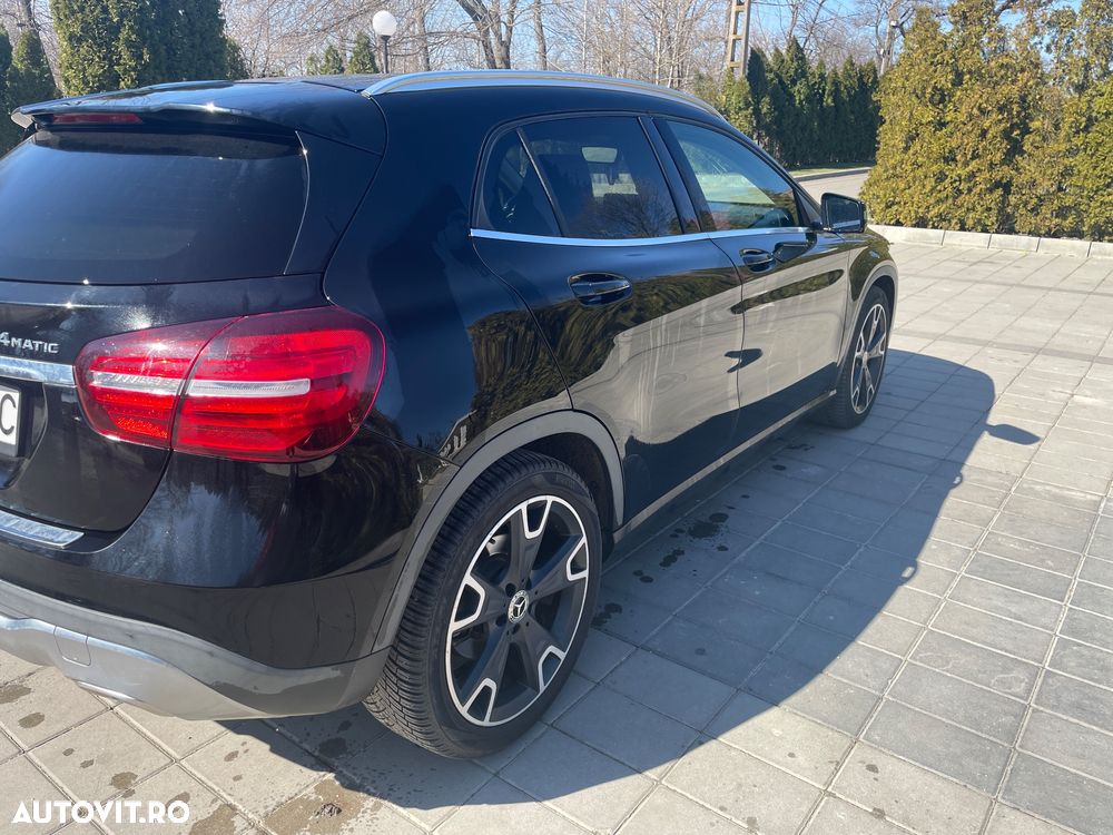 Mercedes-Benz GLA 200 d 4MATIC Aut. - 13