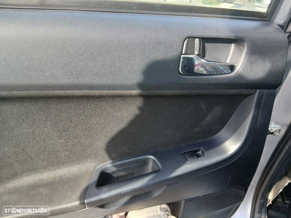 Mitsubishi Lancer - 13