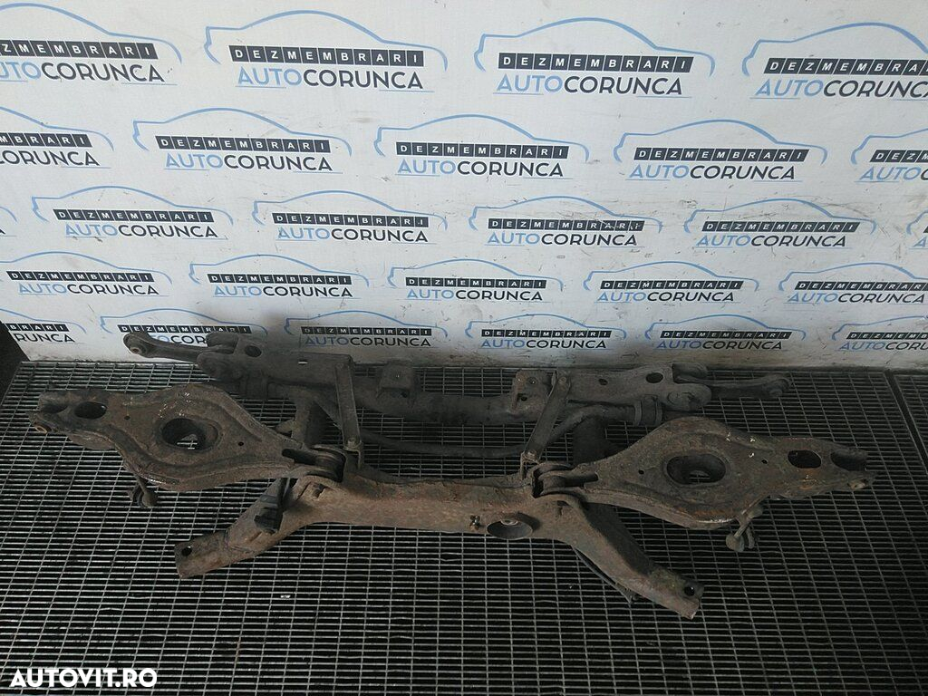 Punte spate Mitsubishi Outlander 2.4 B 2005 - 2009 SUV 4 Usi (1270) 4x4 - 2