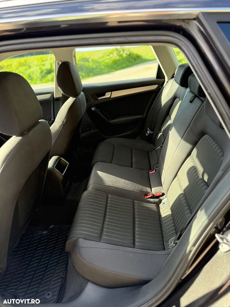 Audi A4 Avant 2.0 TDI DPF Ambiente - 12