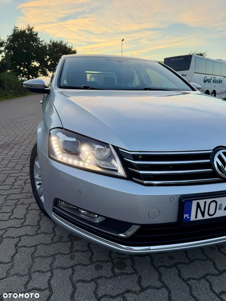 Volkswagen Passat 2.0 TDI Comfortline - 26