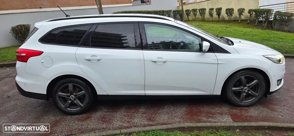 Ford Focus SW 1.5 TDCi Titanium ECOnetic - 6