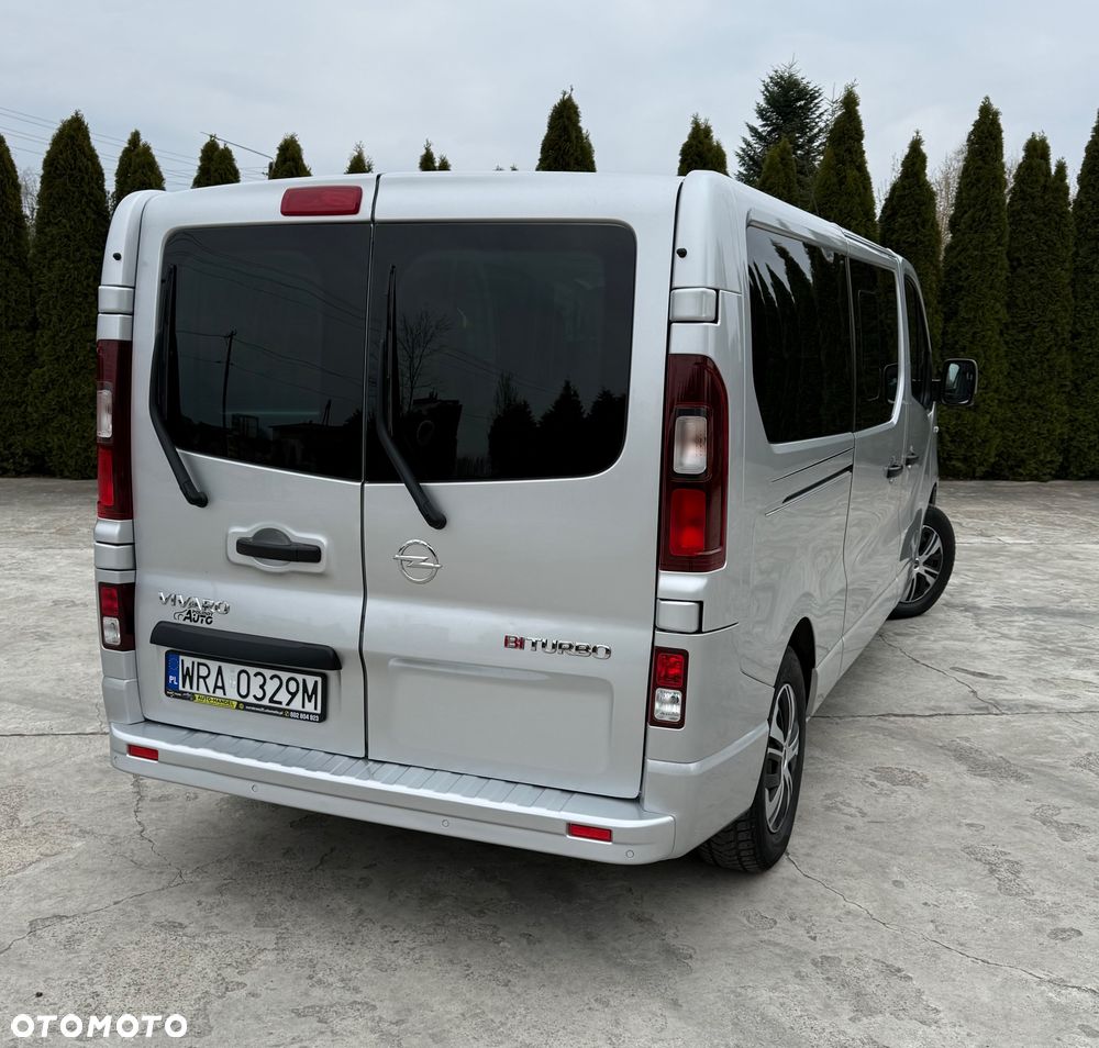 Opel Vivaro L2H1 2,9t Elegance Business - 11