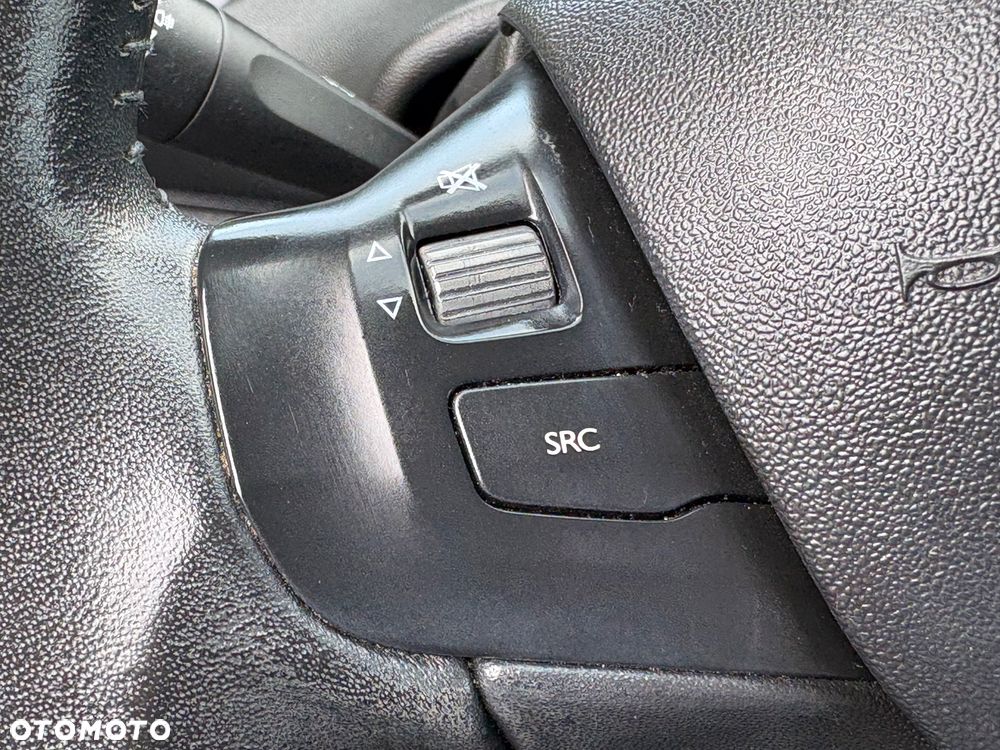 Peugeot 208 1.2 PureTech Allure - 12