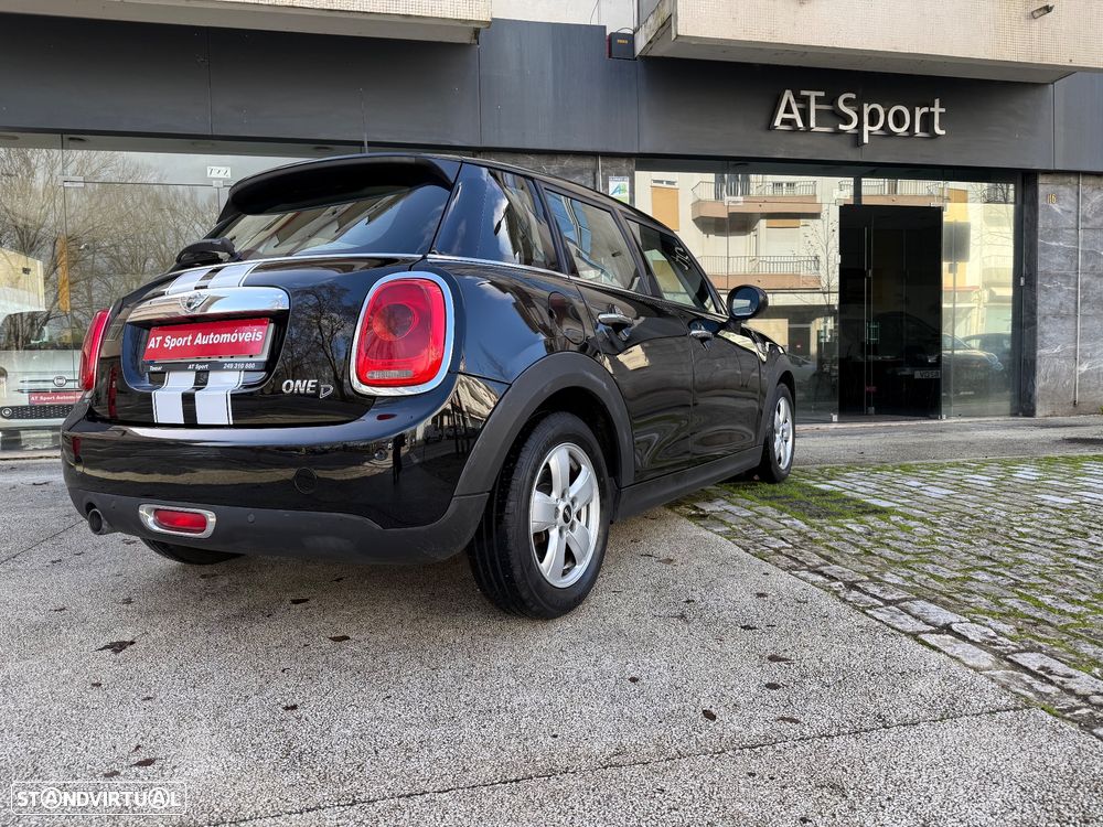 MINI 5 Portas One D - 36