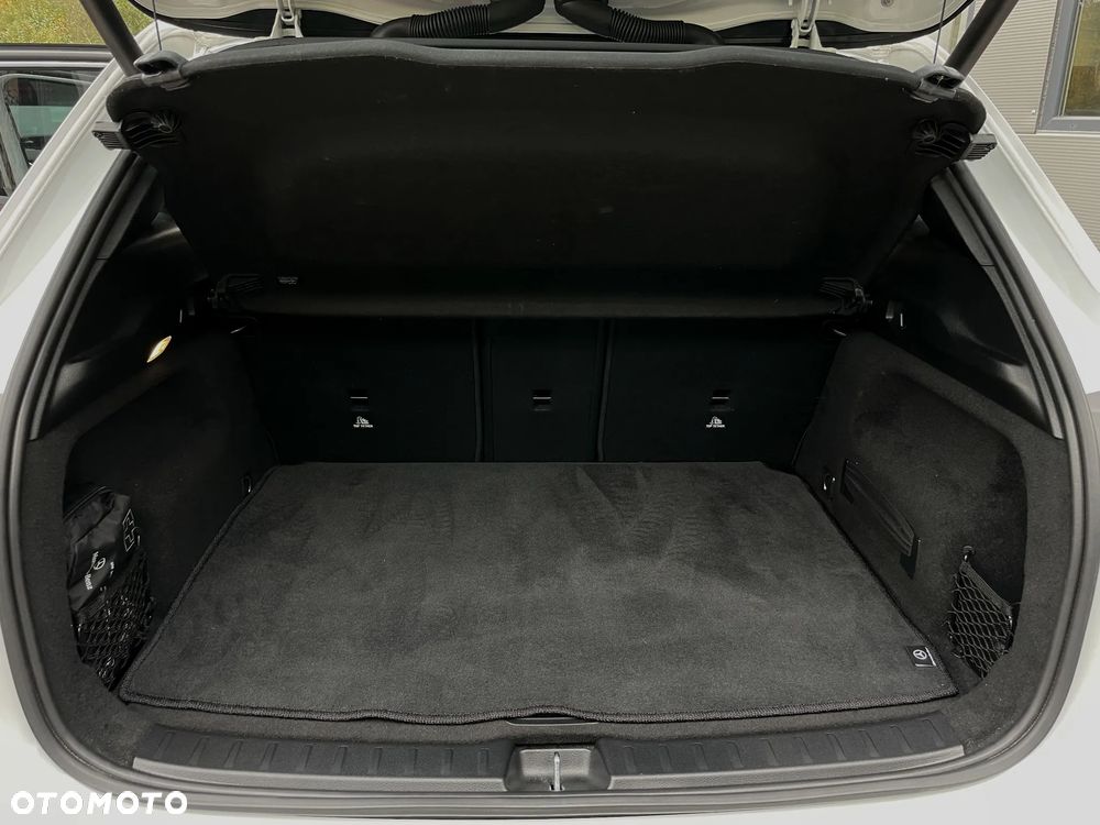 Mercedes-Benz GLA 250 AMG Line - 39