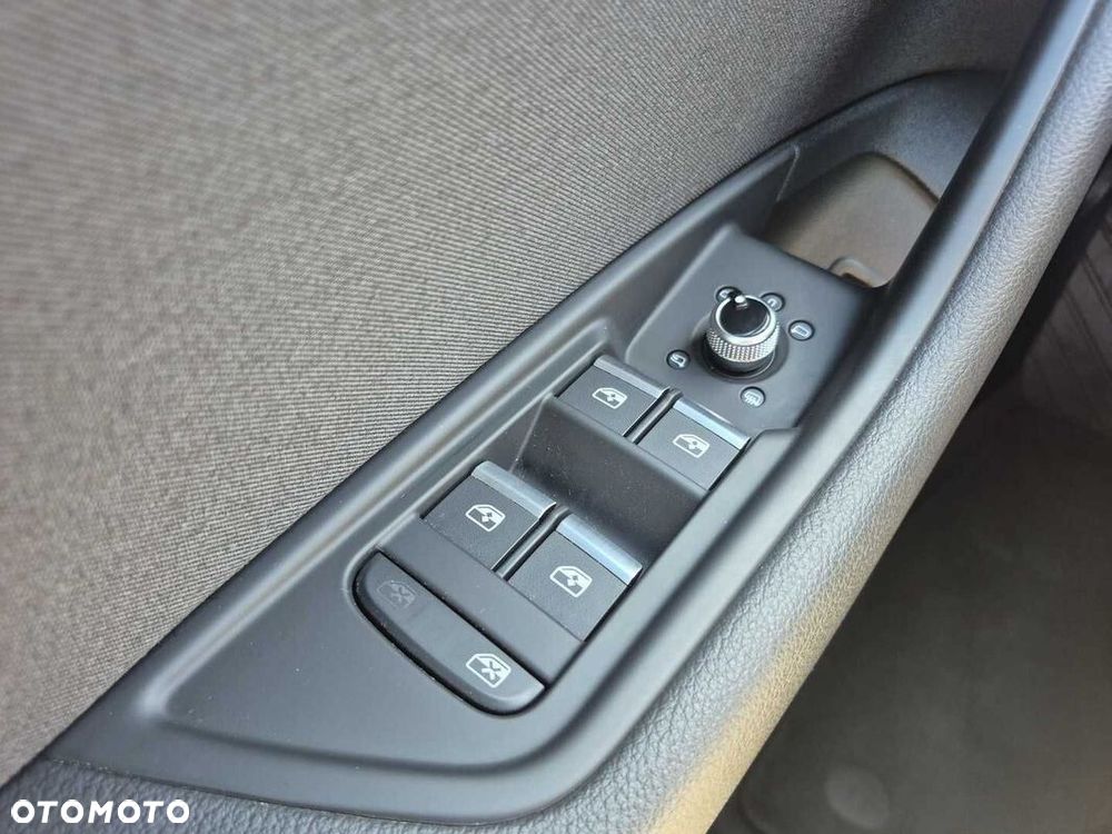 Audi A4 Limousine - 15