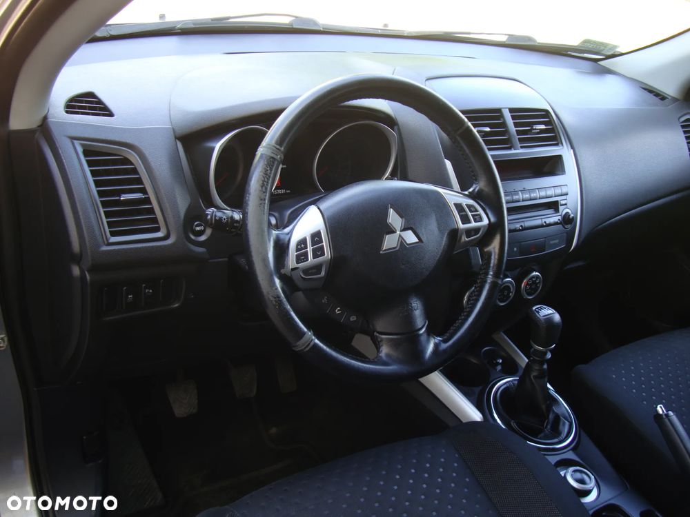 Mitsubishi ASX 1.8 DID Instyle 4WD AS&G - 8