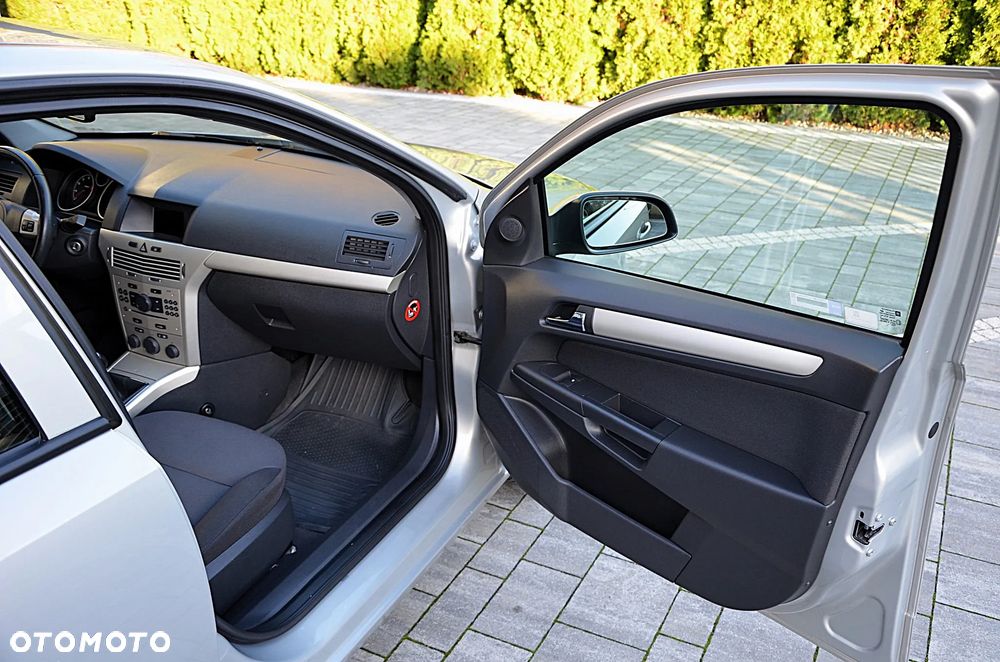 Opel Astra 1.6 Active - 25