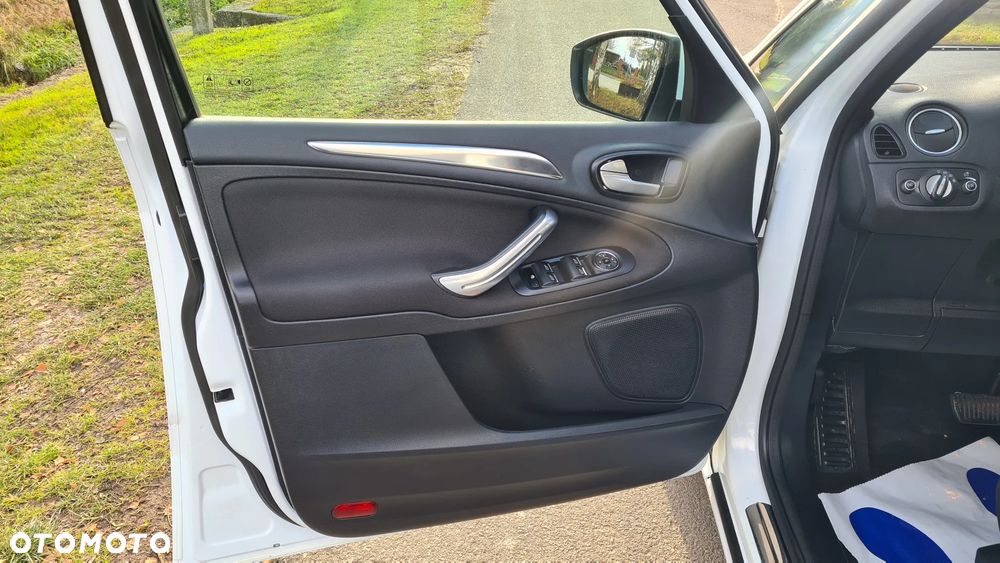 Ford S-Max 2.2 TDCi DPF Titanium - 10