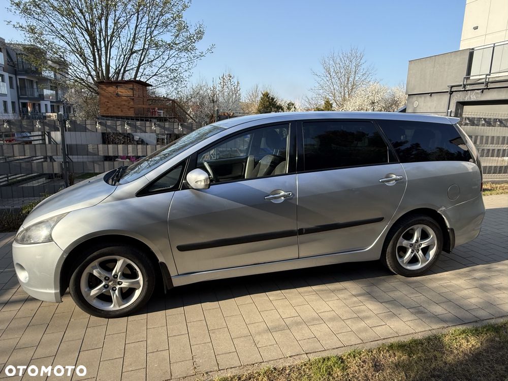 Mitsubishi Grandis - 1