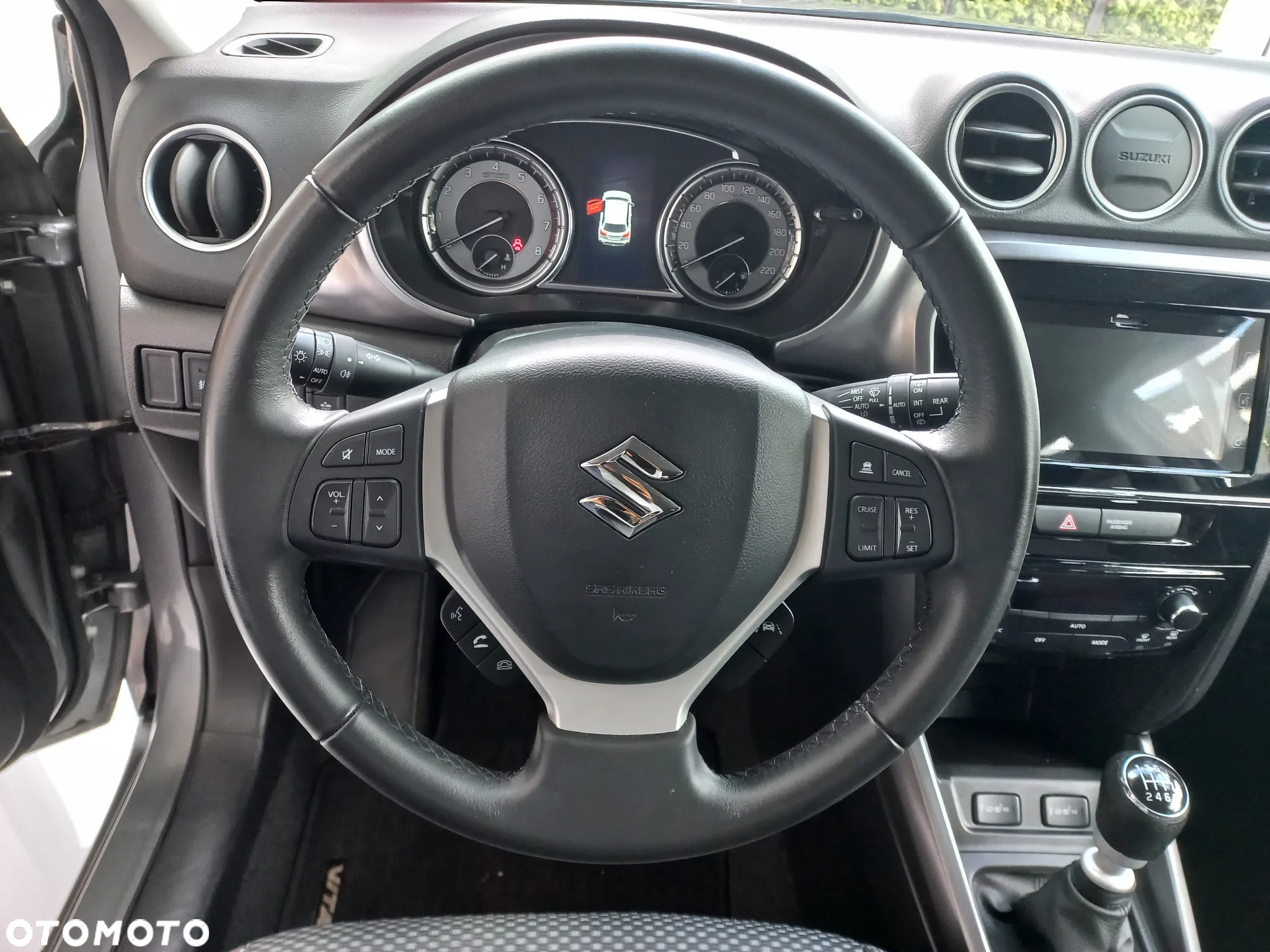 Suzuki Vitara 1.4 Boosterjet Premium 2WD - 19
