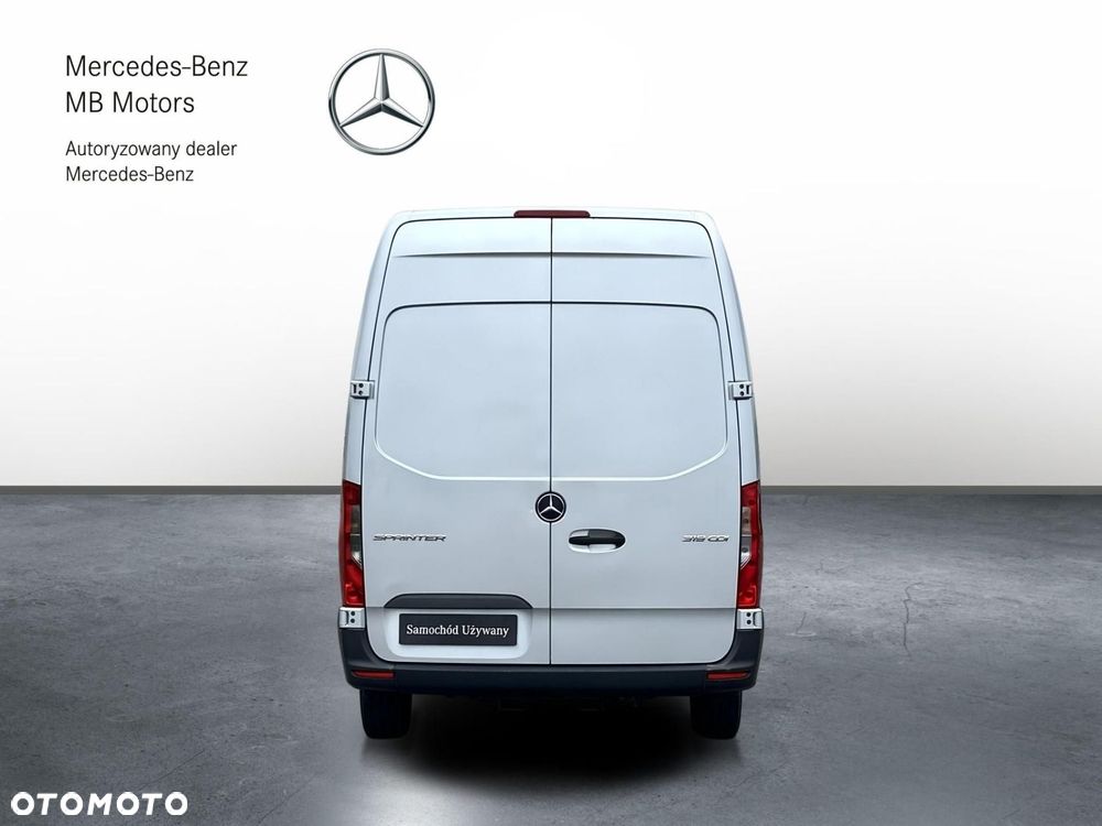 Mercedes-Benz Sprinter - 5