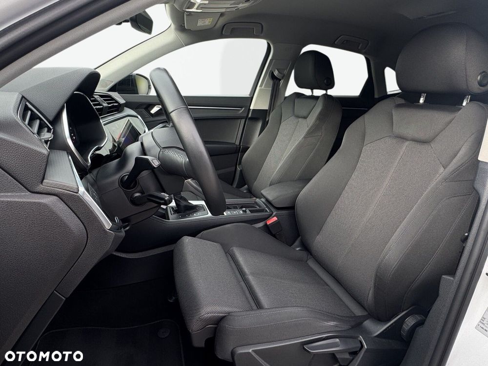 Audi Q3 Sportback - 11