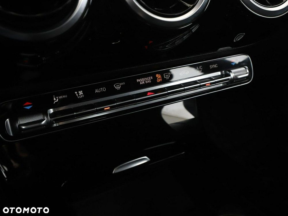 Mercedes-Benz CLA 200 d 8G-DCT Progressive - 29