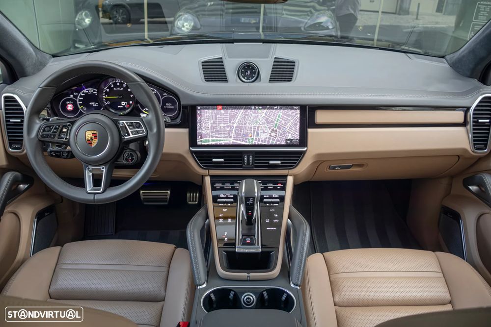 Porsche Cayenne Turbo S E-Hybrid — fotografia 16