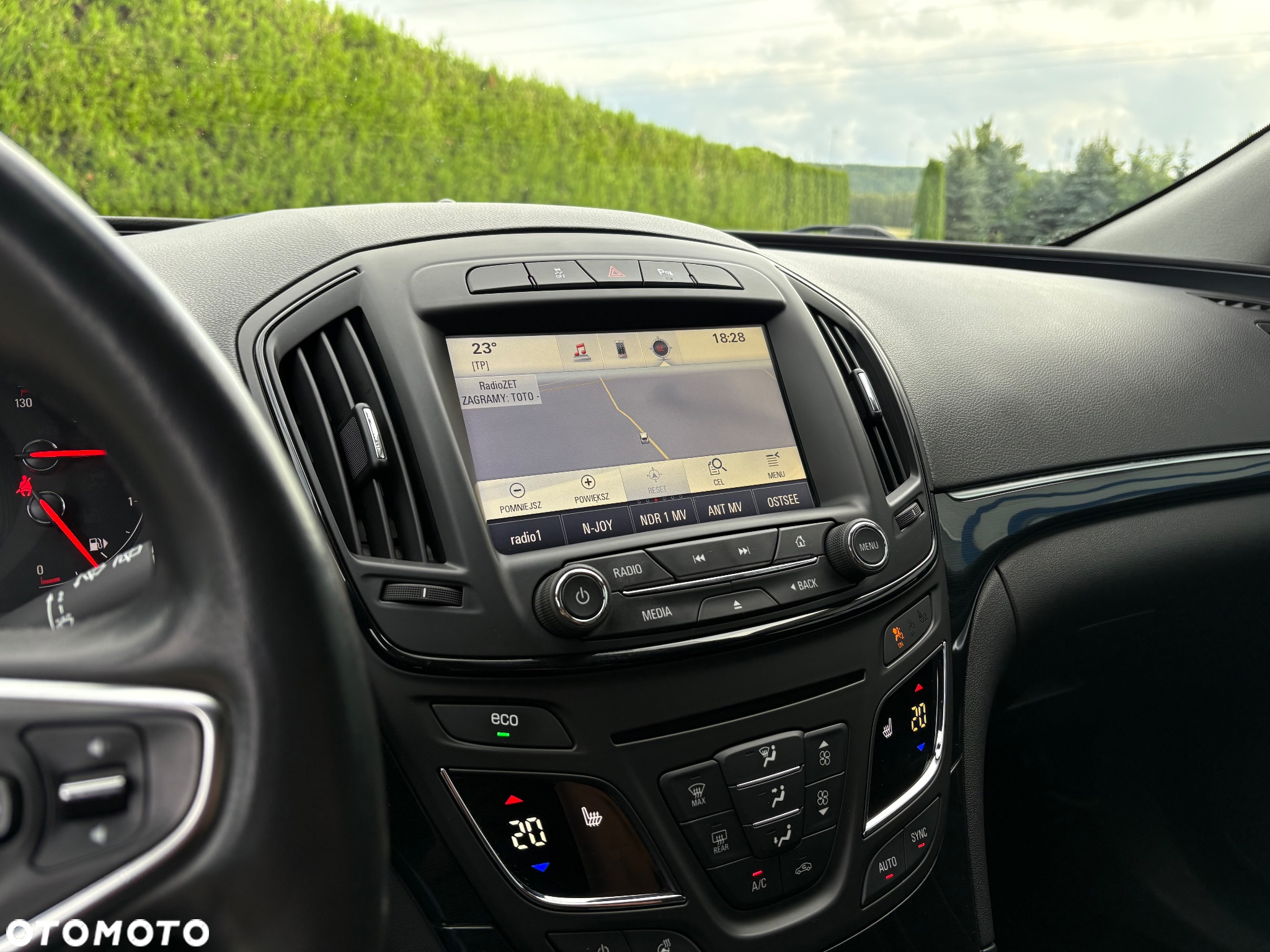 Opel Insignia - 14