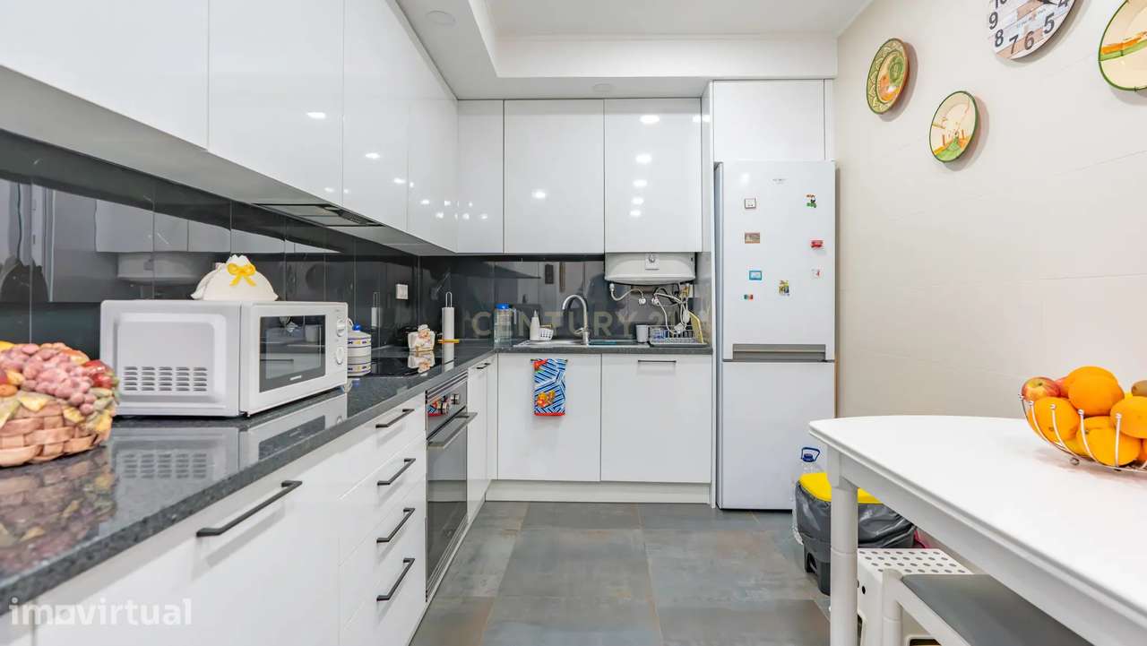 Apartamento T3 Renovado em Coruche - Localização Central e Tranquila - Grande imagem: 4/36