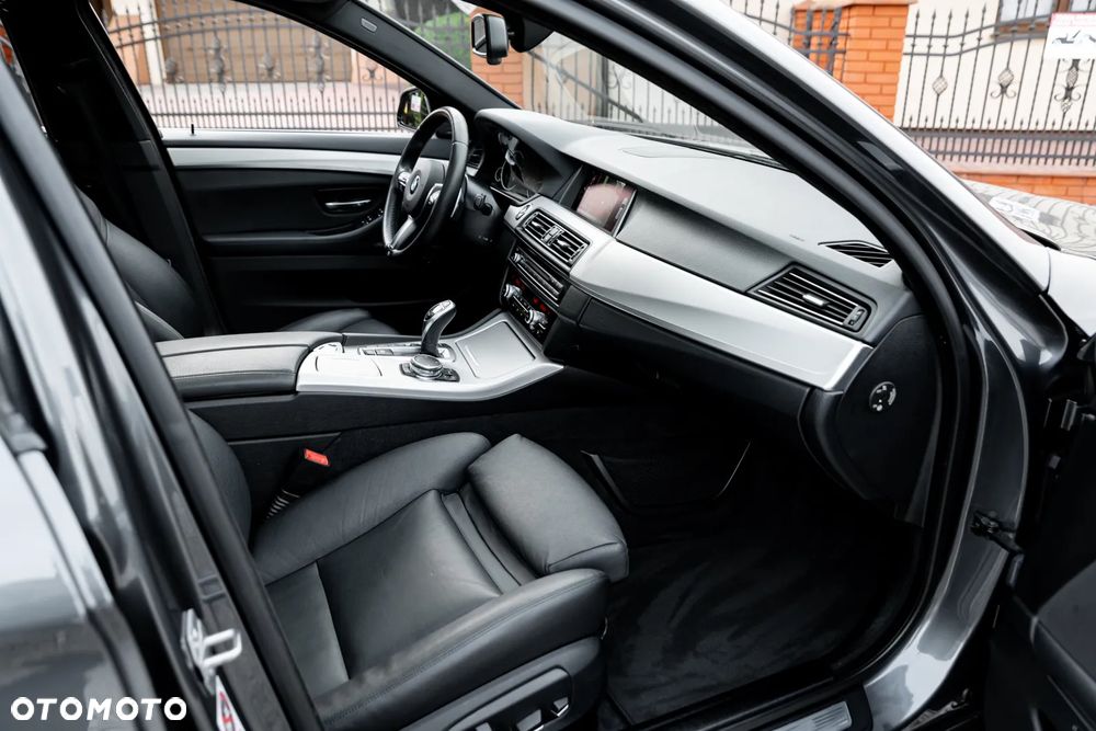 BMW Seria 5 535i xDrive Sport-Aut Luxury Line - 22