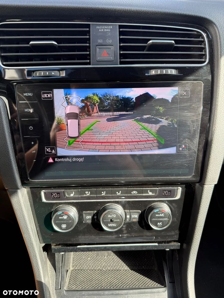 Volkswagen Golf - 10