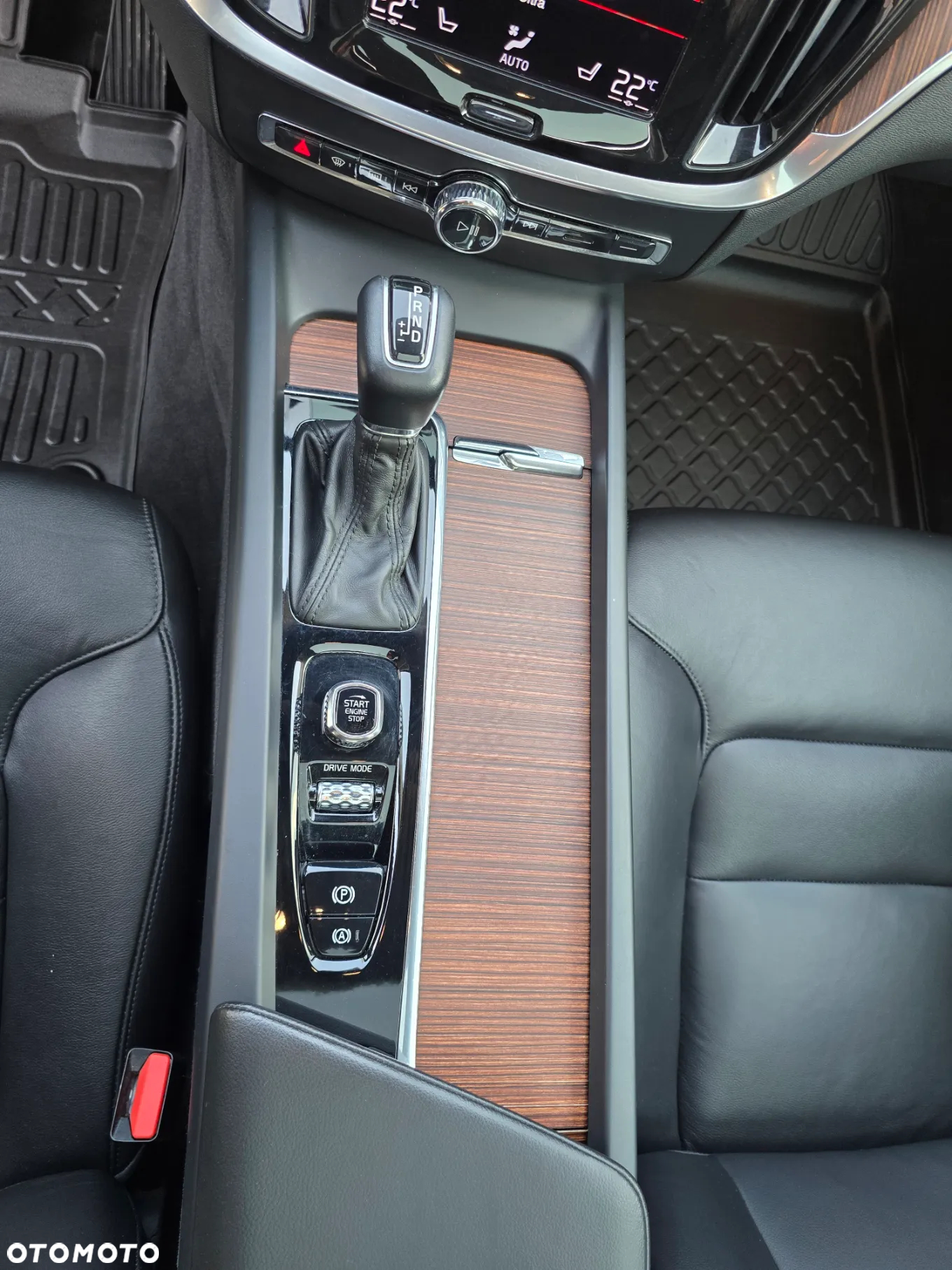 Volvo S60 T6 AWD Momentum Pro - 26