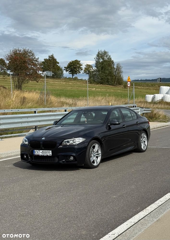 BMW Seria 5 525d xDrive - 4