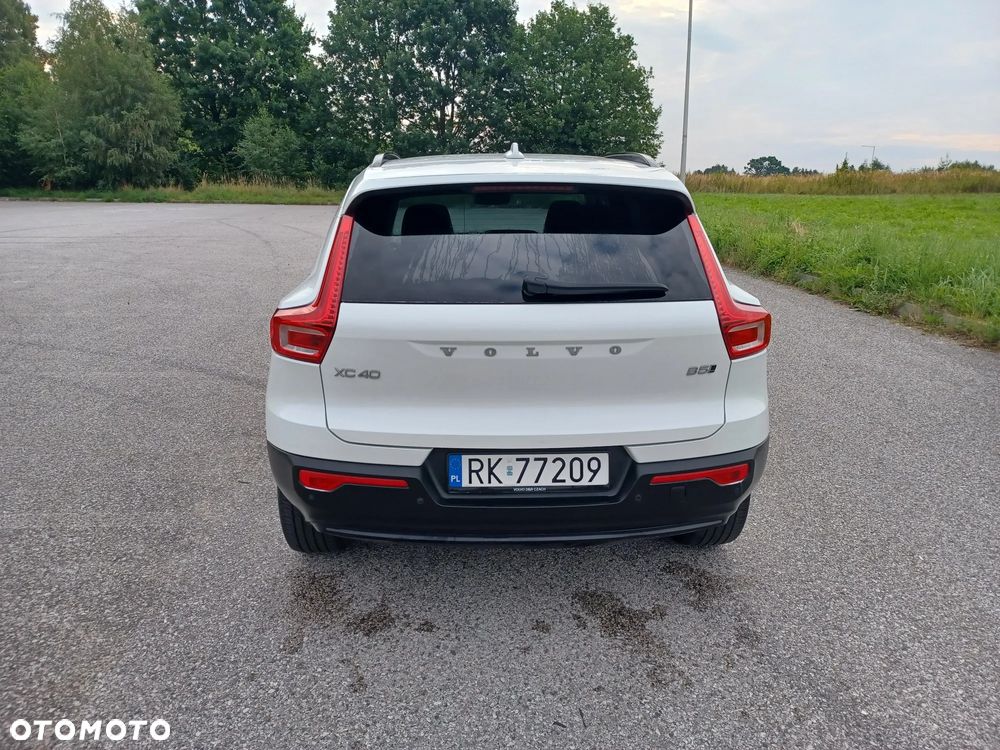 Volvo XC 40 B5 AWD Ultimate Dark - 7