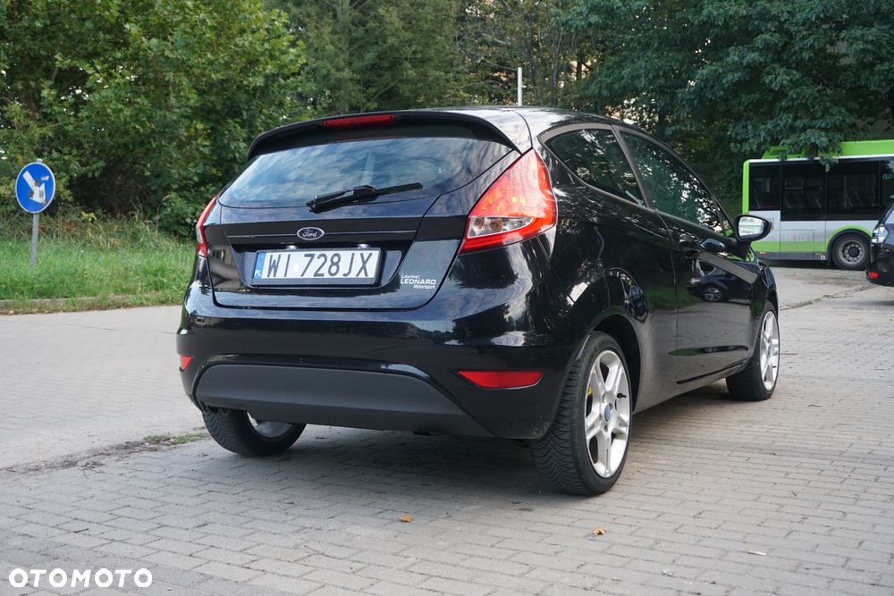 Ford Fiesta - 2