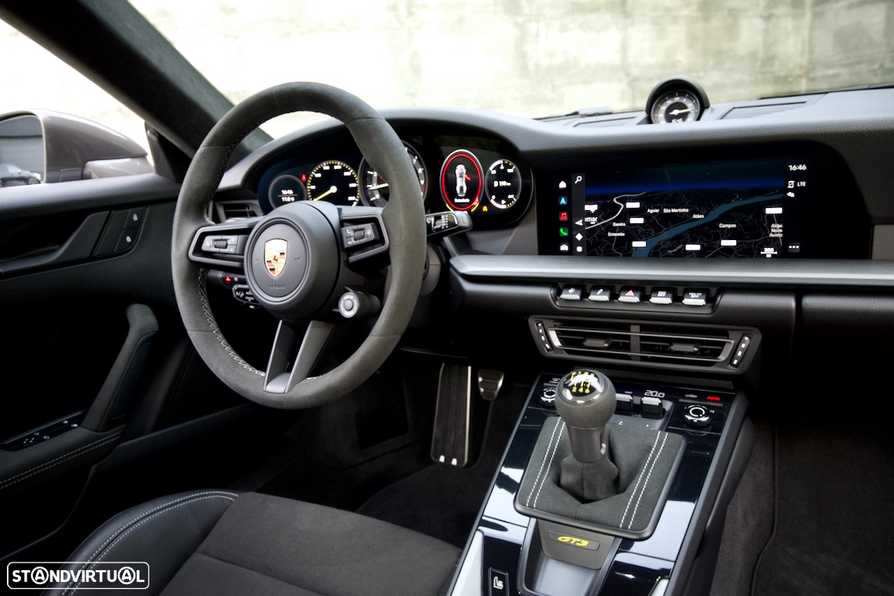 Porsche 911 (992) GT3 - 30