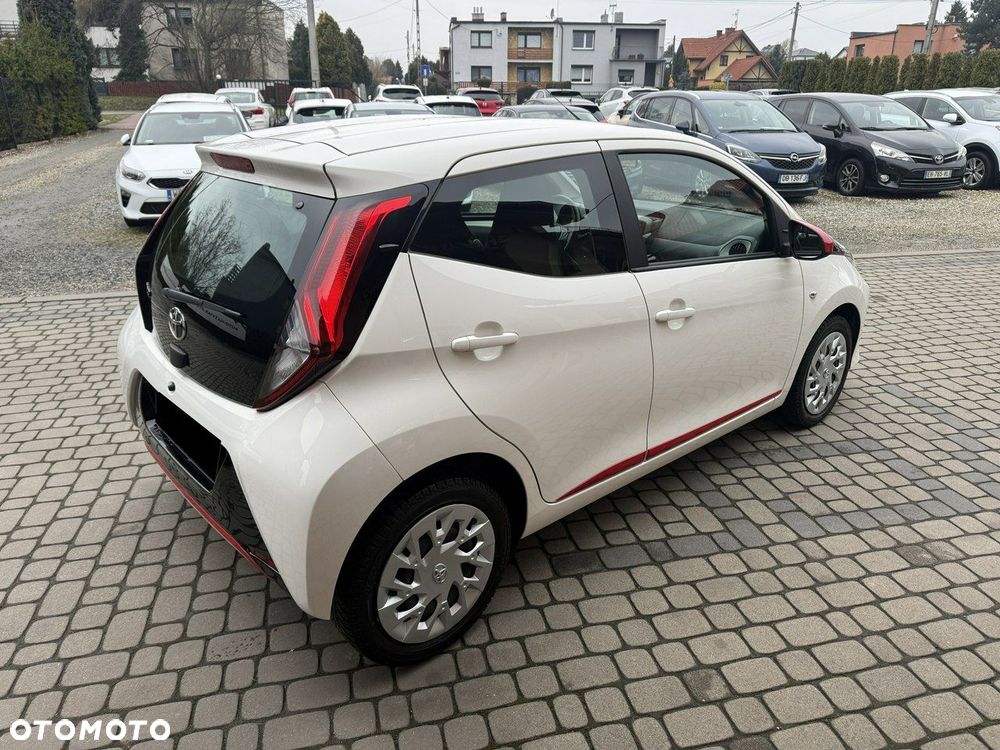 Toyota Aygo x-play - 7