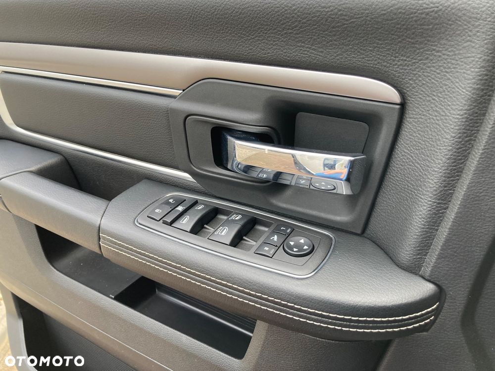 Dodge RAM 1500 5.7 4x4 - 21