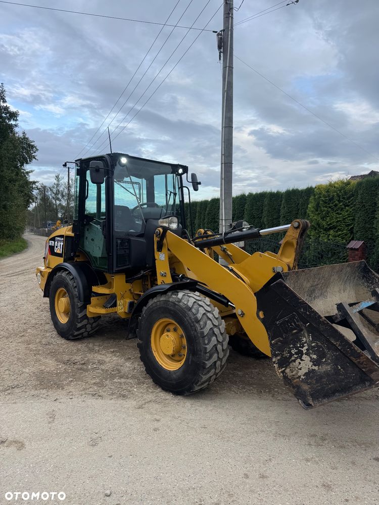 Caterpillar 907M - 4