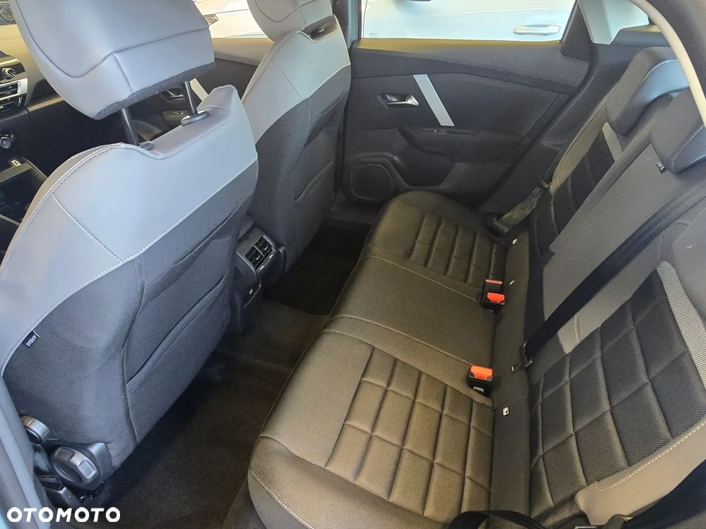 Citroën C4 1.2 mHEV Plus eDCT6 - 6