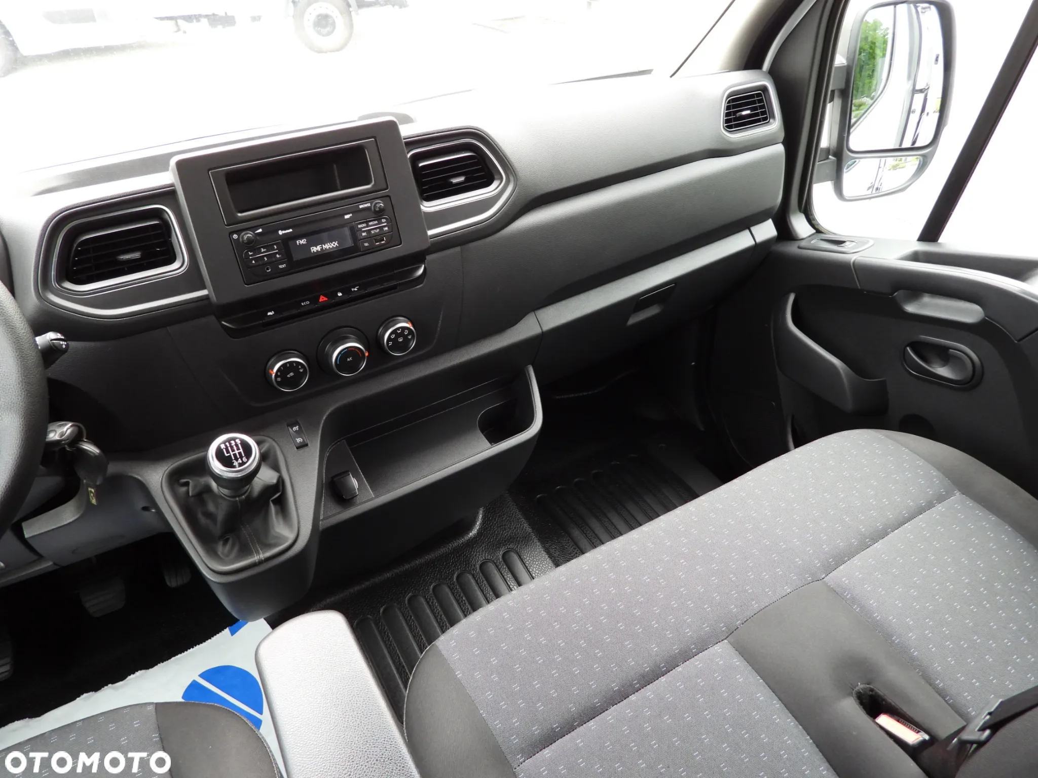 Opel MOVANO  FURGON BRYGADÓWKA 7 MIEJSC TEMPOMAT LEDY KLIMATYZACJA 135KM [ 254923 ] - 30