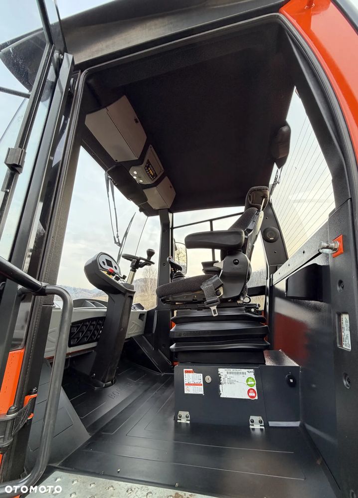 Bomag BW213 D-5 Walec Drogowy Terenowy 15 ton. Import Norwegia 2020 rok. 1050 Mtg. silnik DEUTZ 4cyl. 140 km. Maszyna nie różni się od Nowej z salonu! Klima wentylacja. Serwisy w Dekra AKTUALNE. Zero zniszczeń IGŁA !! Gotowa do długiej pracy. Po dużych serwisach eksploatacyjnych w Norwegii. Walec z Upadłości od pierwszego właściciela. Jego historia od nowosci to jedna robota na stadionie miejskim! Jedyna taka okazja! - 29