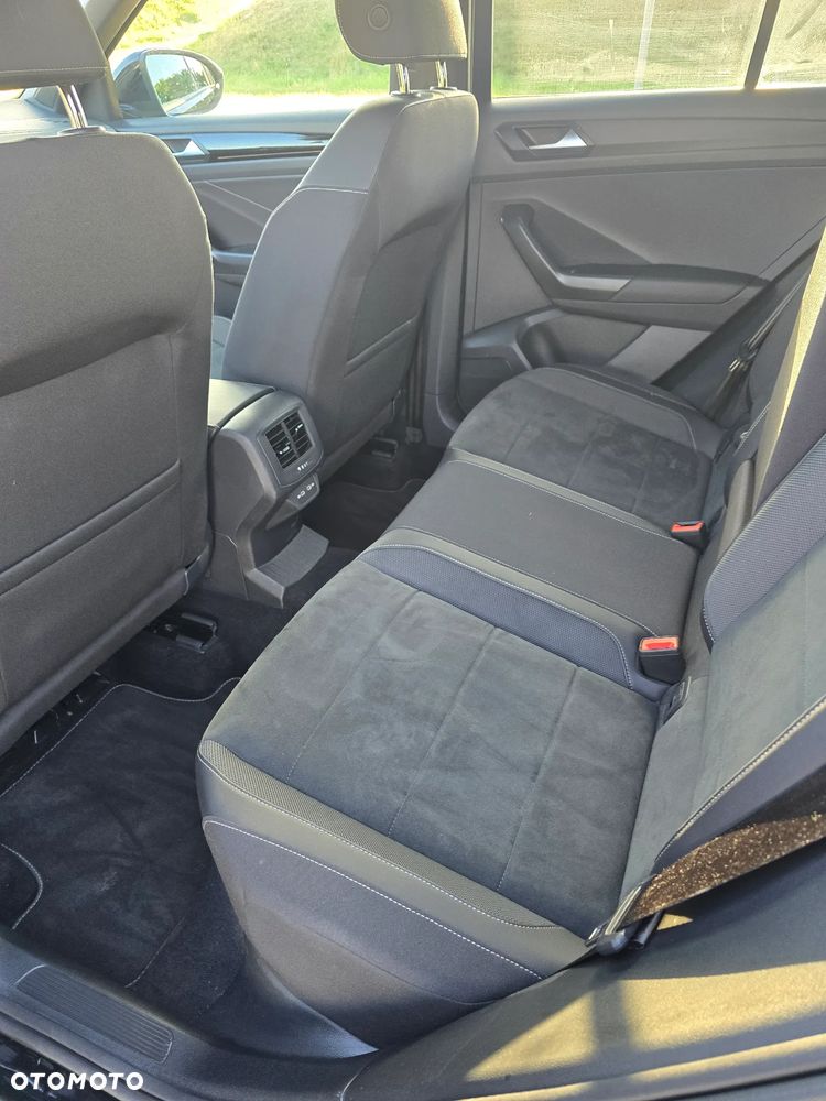 Volkswagen T-Roc 1.5 TSI R-Line Plus - 22