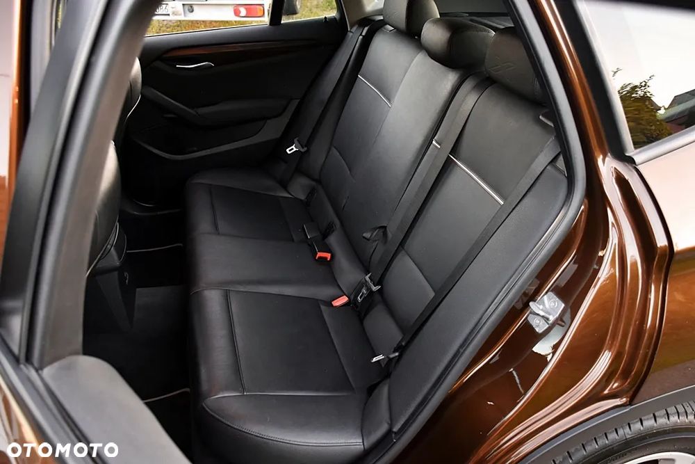 BMW X1 xDrive18d xLine - 35
