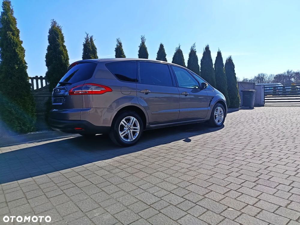 Ford S-Max 2.0 TDCi DPF Champions Edition - 13