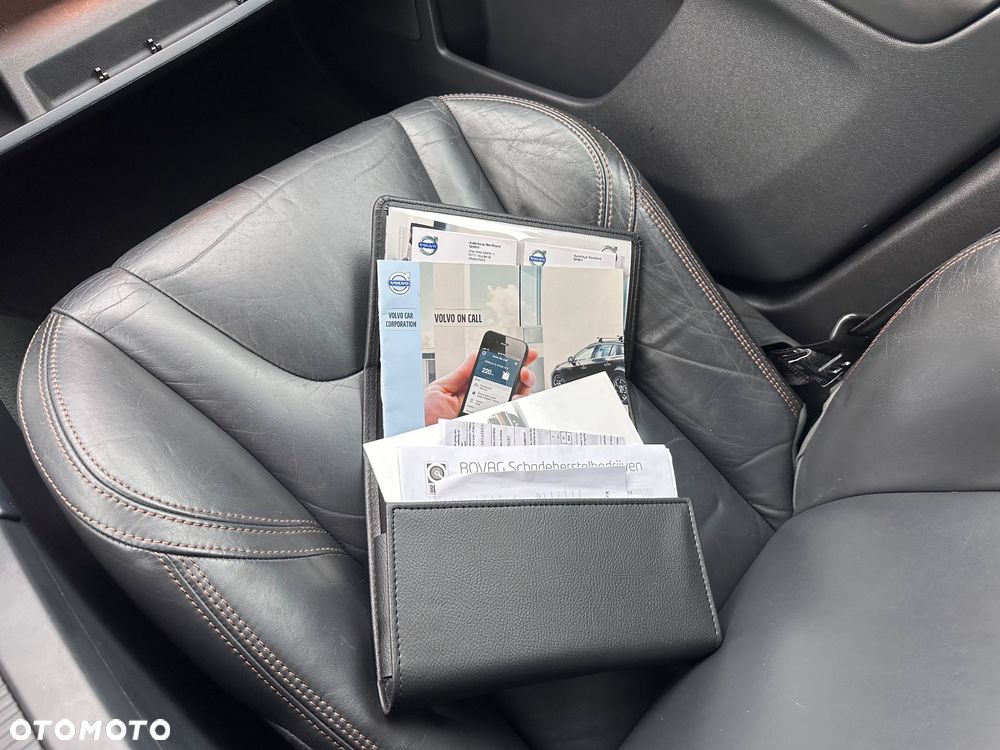 Volvo XC 60 D5 AWD Geartronic Summum - 17