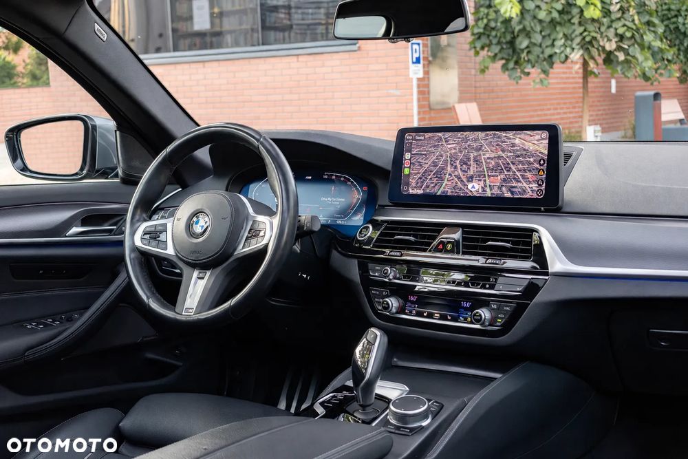 BMW Seria 5 520d xDrive M Sport Edition - 24