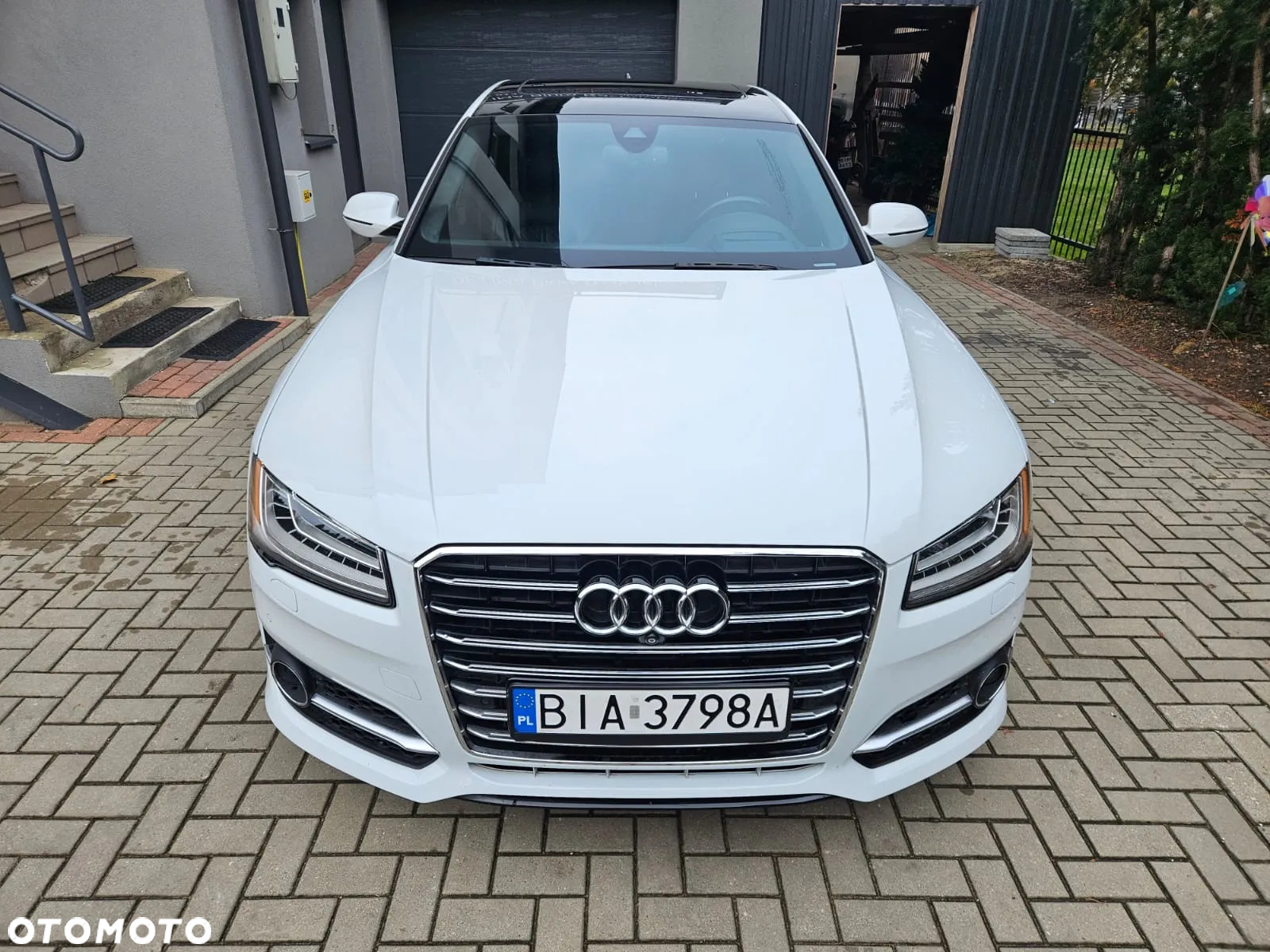 Audi A8 - 4