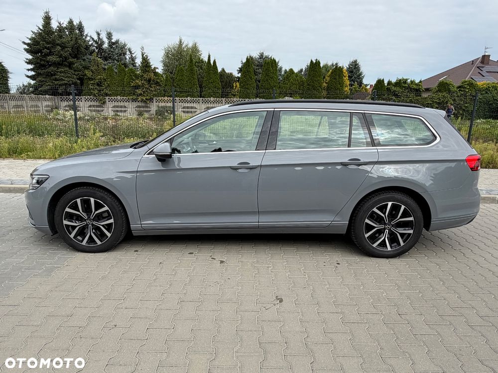 Volkswagen Passat - 8